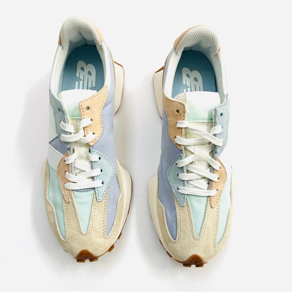 New Balance 327 - Picture 4 of 10